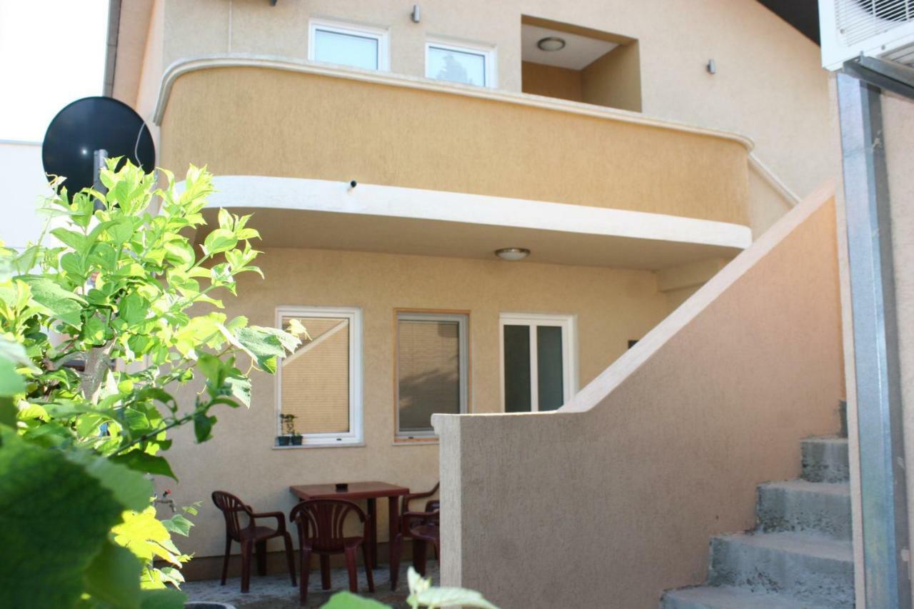 Apartments Emerald Ulcinj Exteriör bild