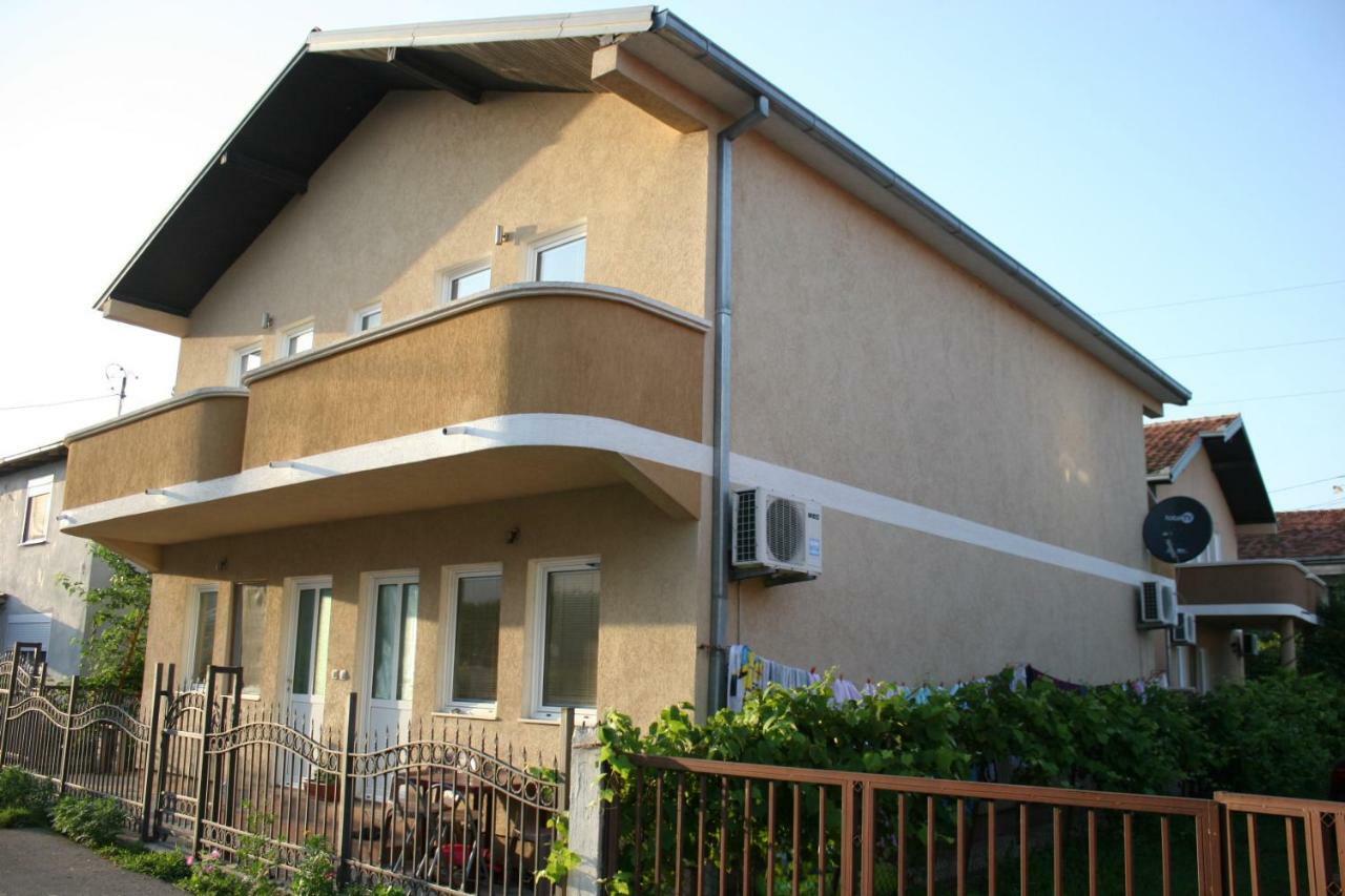 Apartments Emerald Ulcinj Exteriör bild